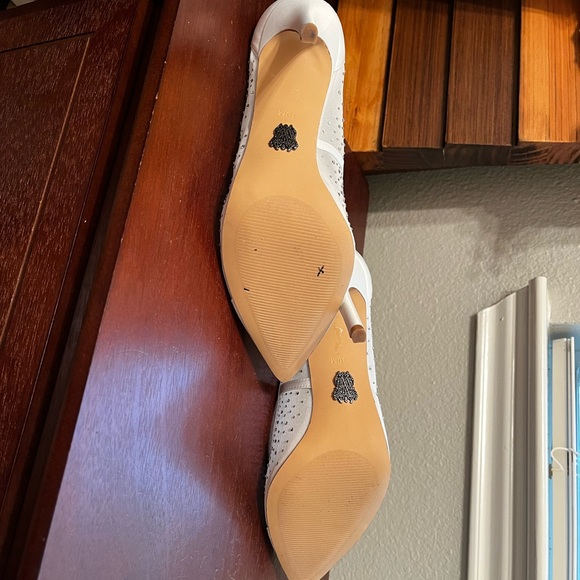 White By Vera Wang Jeweled Wedding Heels Size 10 - Picture 7 of 9